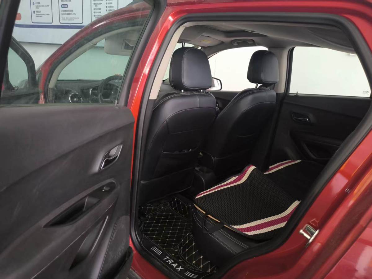 Chevrolet Tracker 2015 car image #3