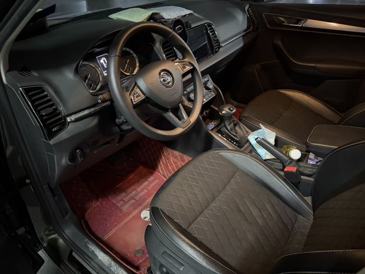 Skoda Karoq 2018 car image #3