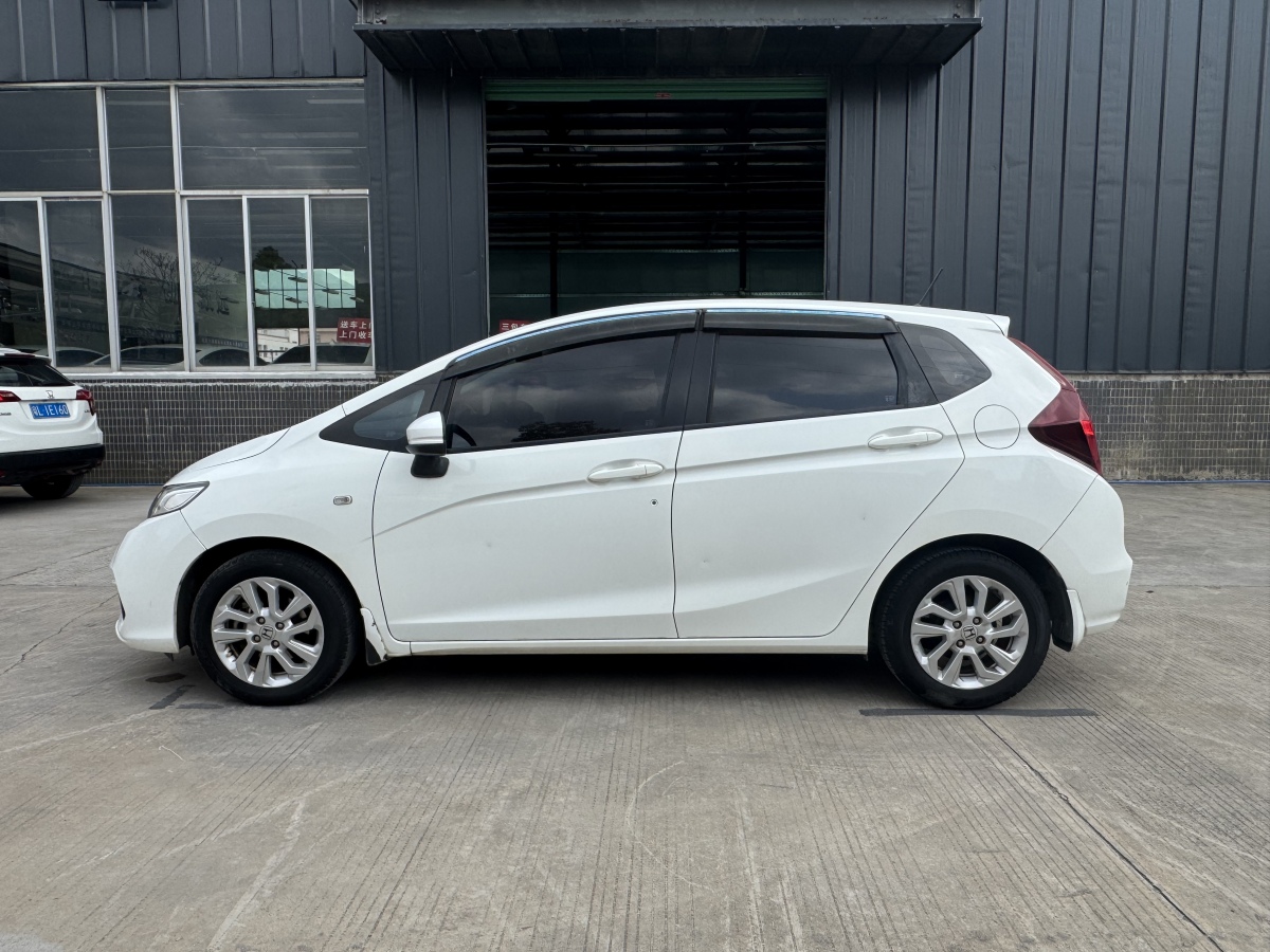 Honda Fit 2018 car image #3