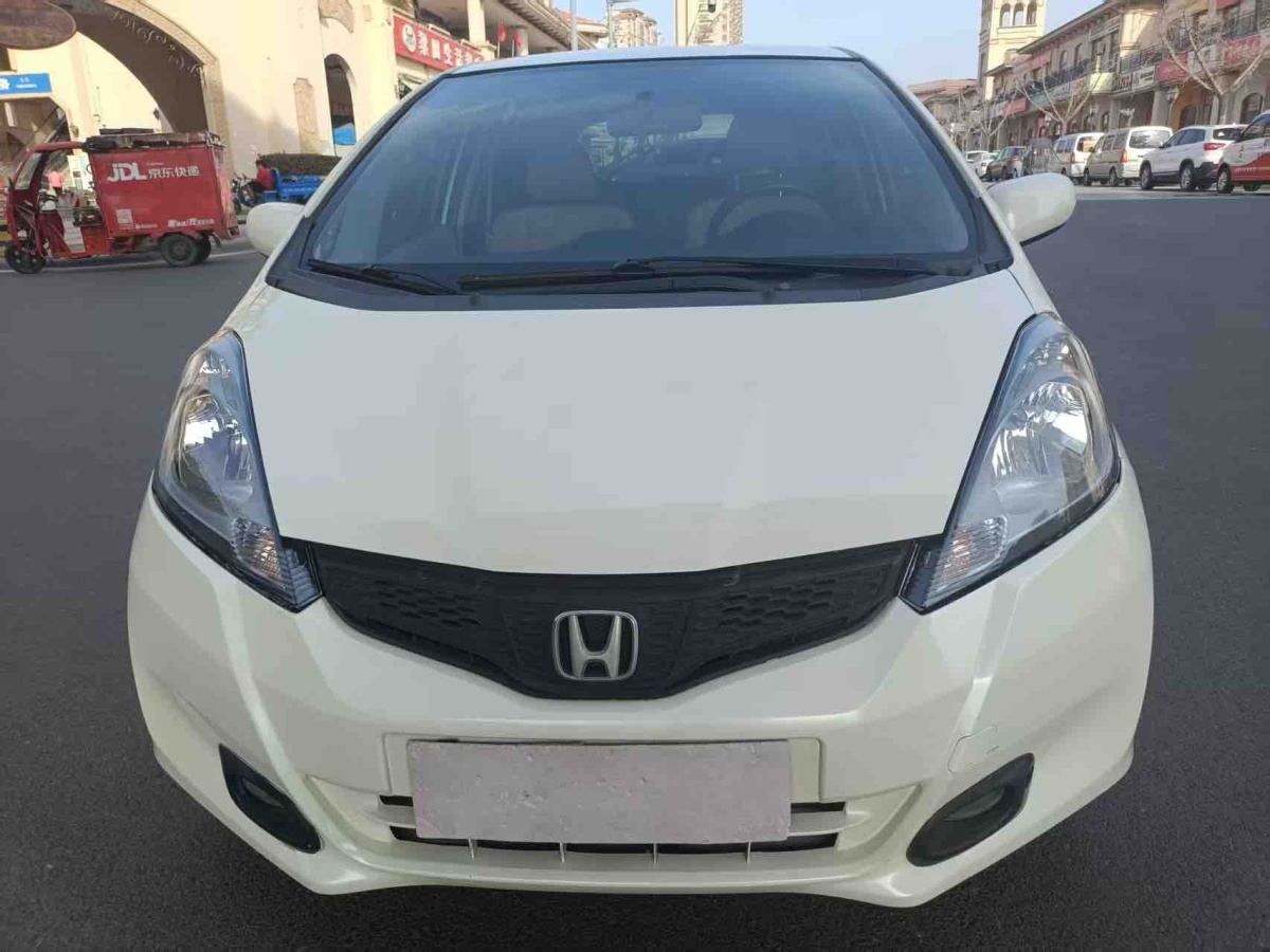 Honda Fit 2014 car image #3