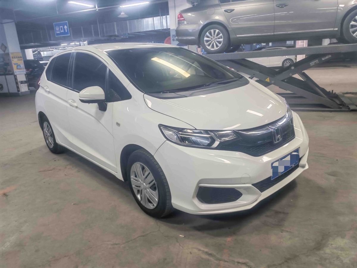 Honda Fit 2018 صورة سيارة #3