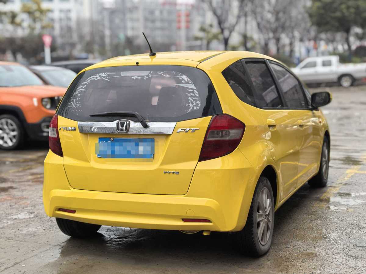 Honda Fit 2011 صورة سيارة #3