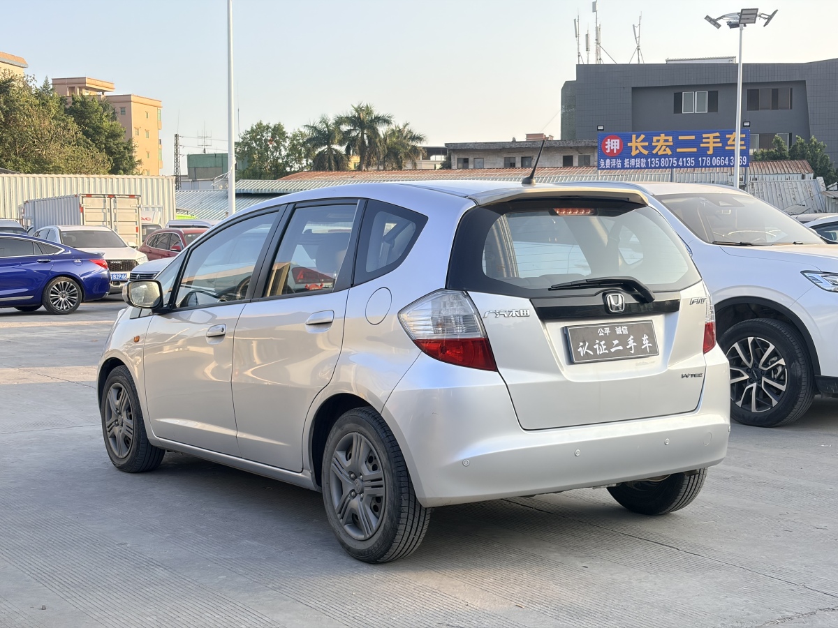 Honda Fit 2011 car image #3