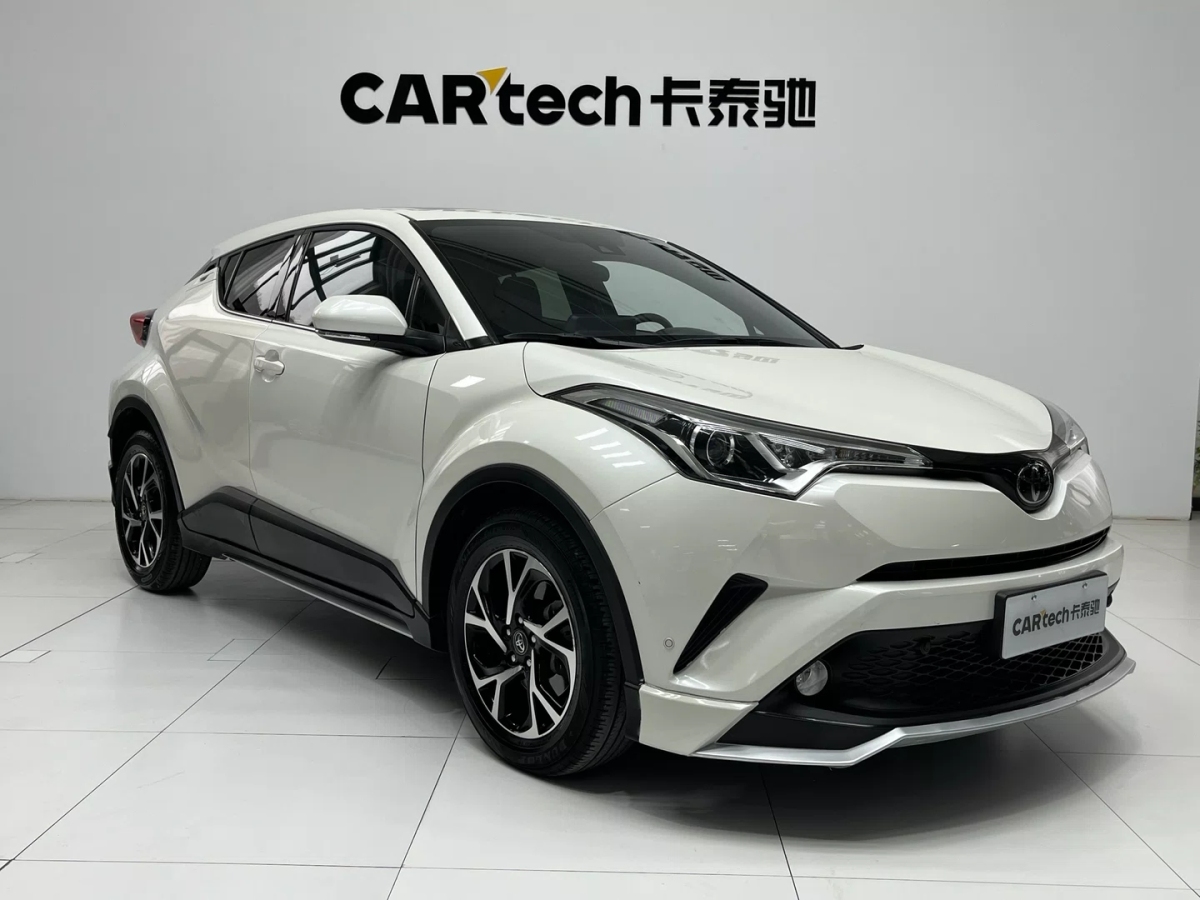 Toyota C-HR 2018 car image #3