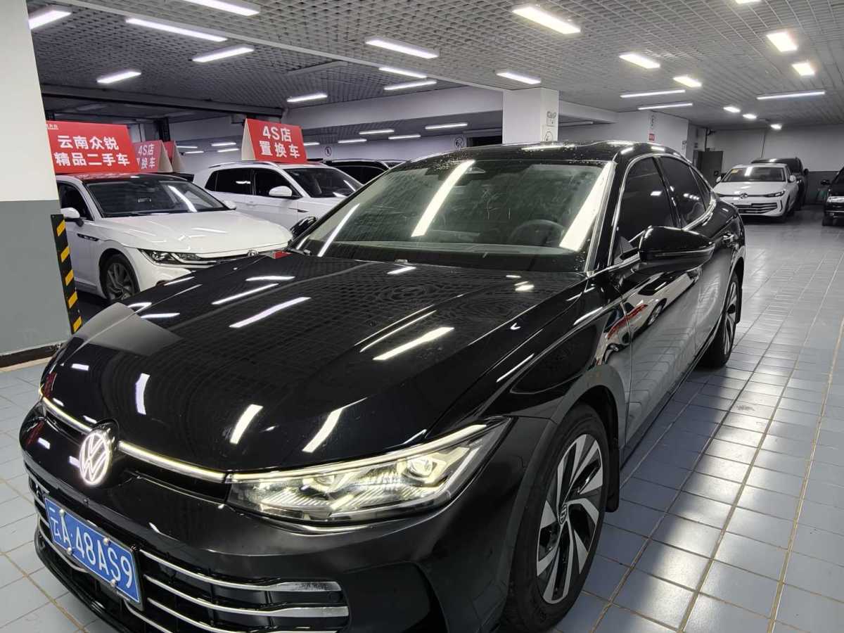 Volkswagen Passat 2024 car image #3