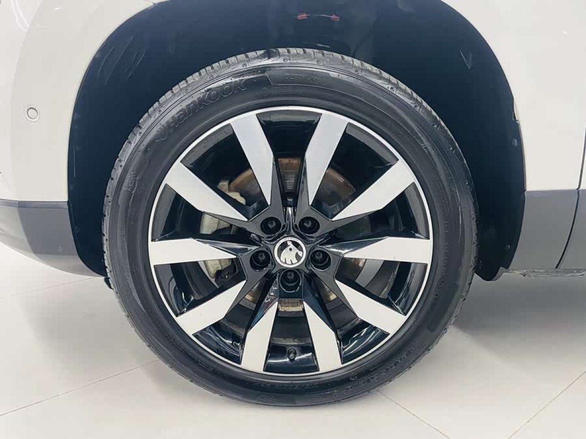 Skoda Karoq 2020 car image #3