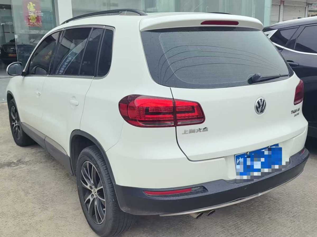 Volkswagen Tiguan 2016 car image #3