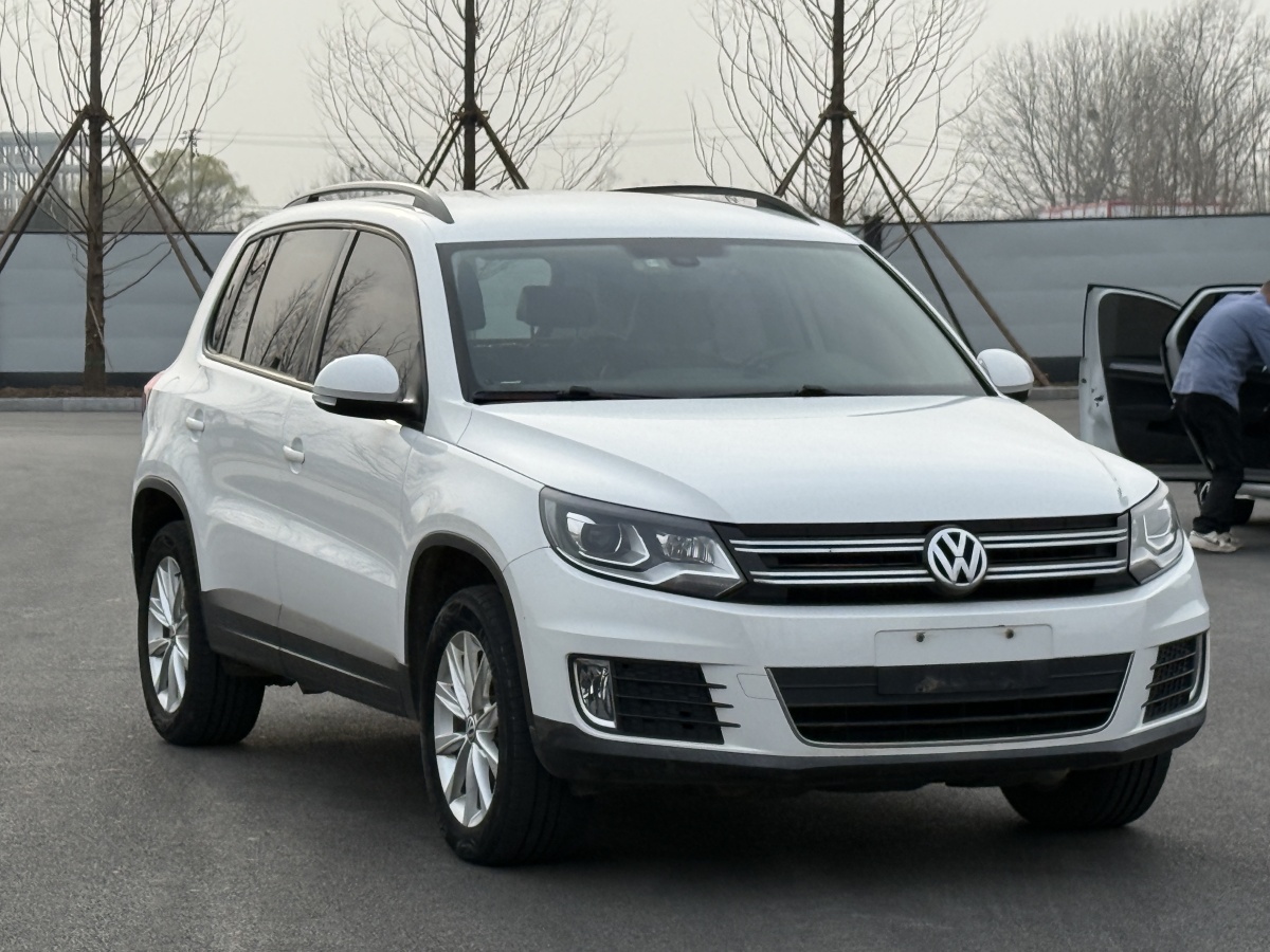 Volkswagen Tiguan 2016 car image #3