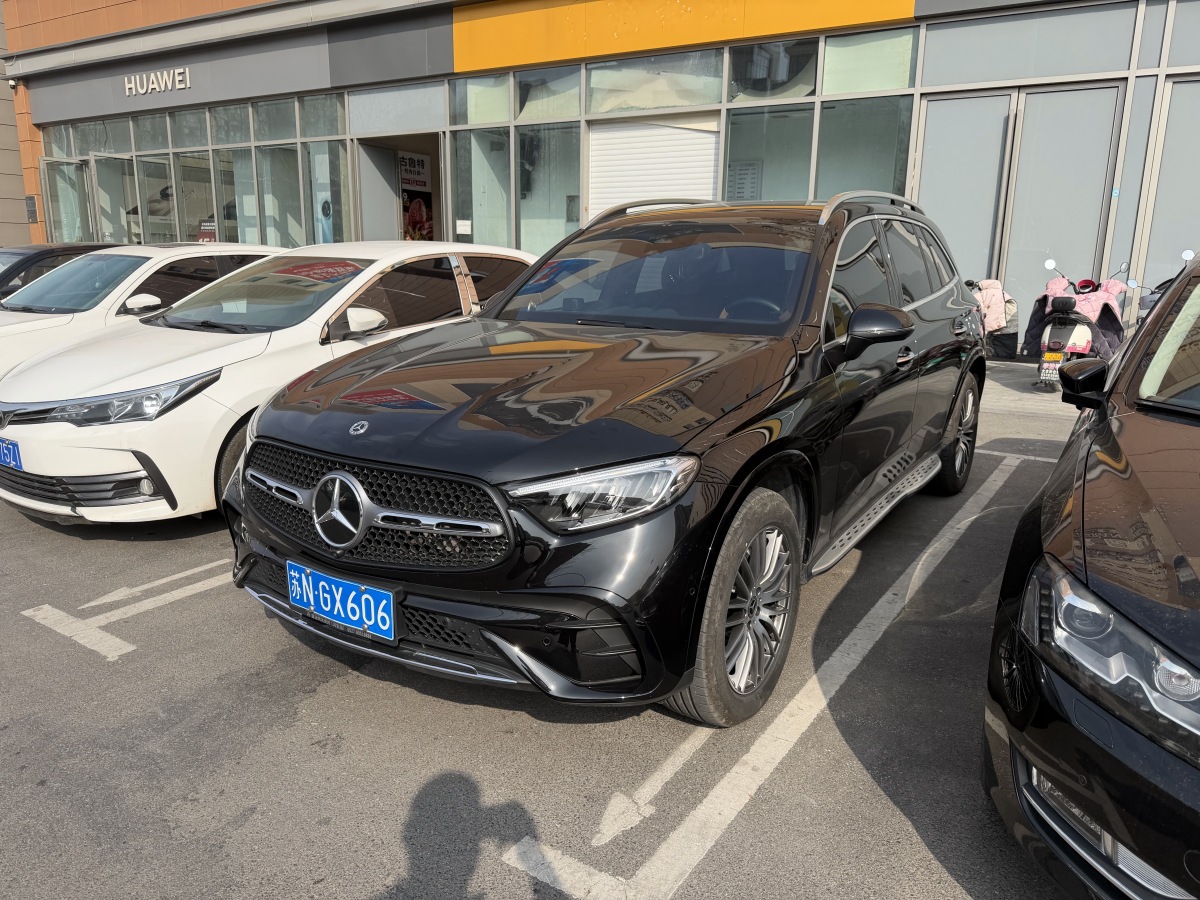 Mercedes-Benz GLC Class 2025 car image #3