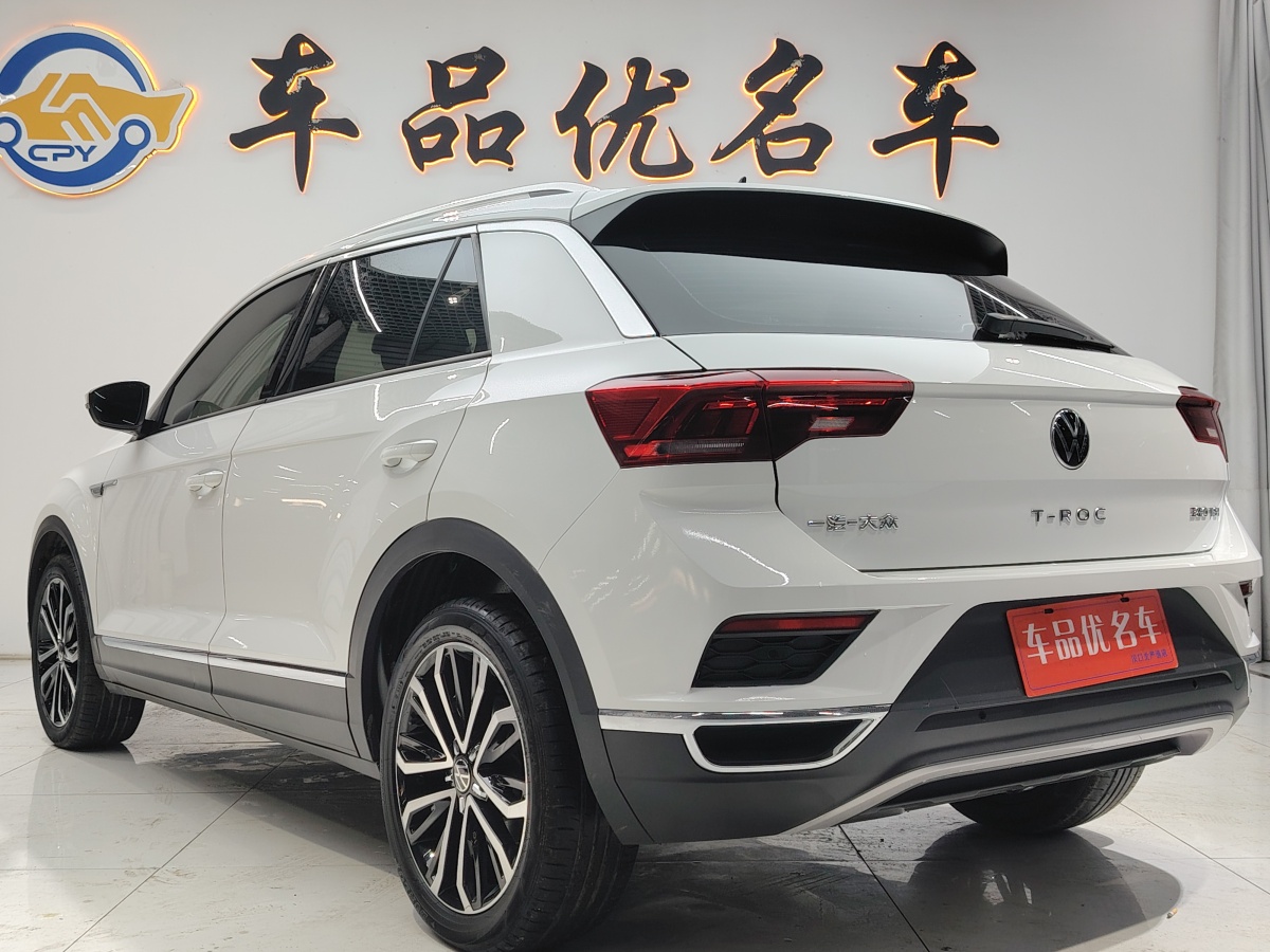 Volkswagen T-Roc 2022 car image #3