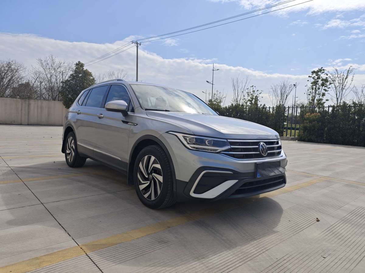 Volkswagen Tiguan L 2021 image de voiture #3