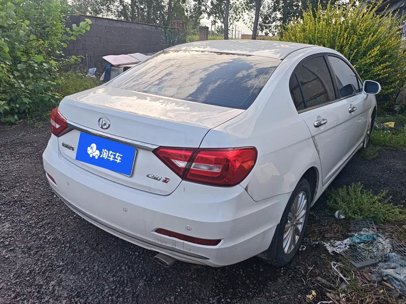 Great Wall C50 2015 car image #3