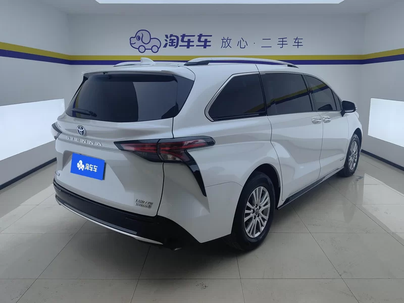 Toyota Sienna 2022 #3 Toyota Sienna 2022 car image #3