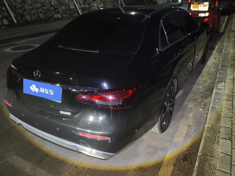 Mercedes-Benz E Class New Energy 2022 car image #3