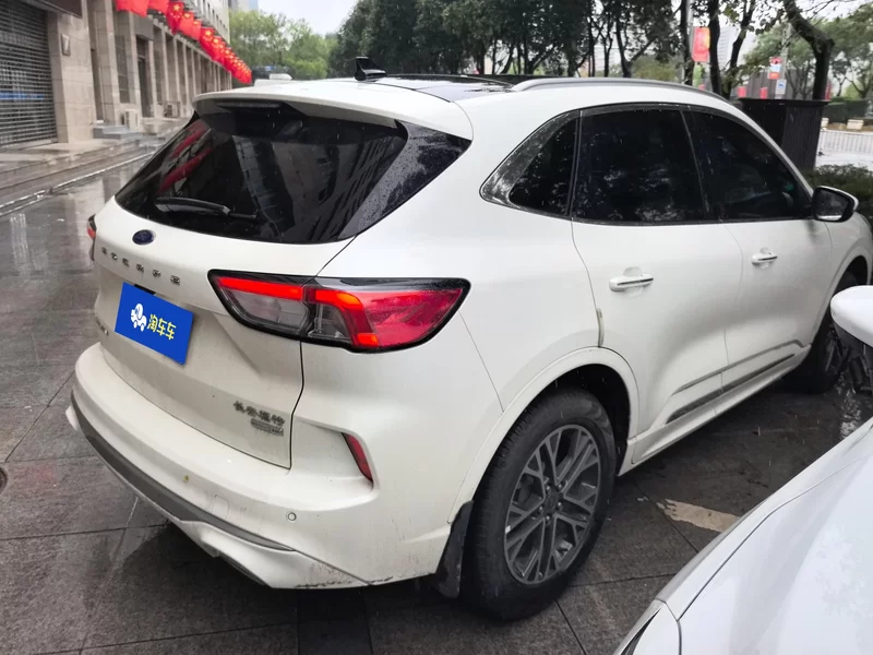 Ford Escape 2021 immagine di auto #3