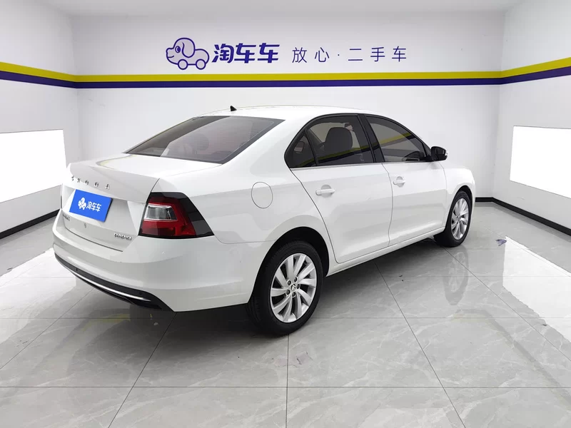 Skoda Rapid 2019 car image #3