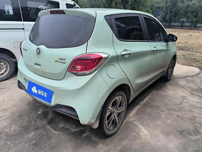 Changan BenBen E-Star 2023 صورة سيارة #3
