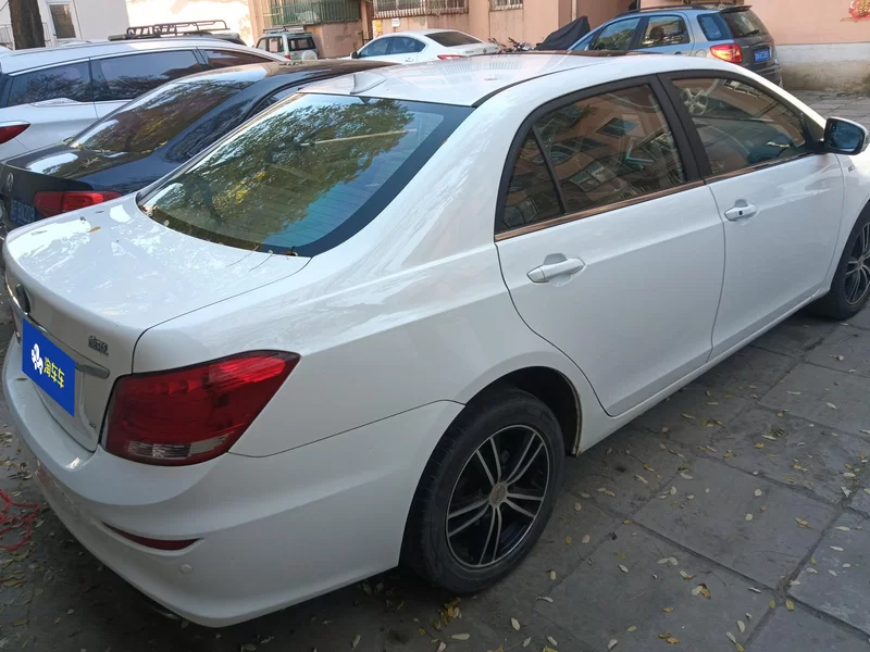 BYD SuRui 2015 car image #3