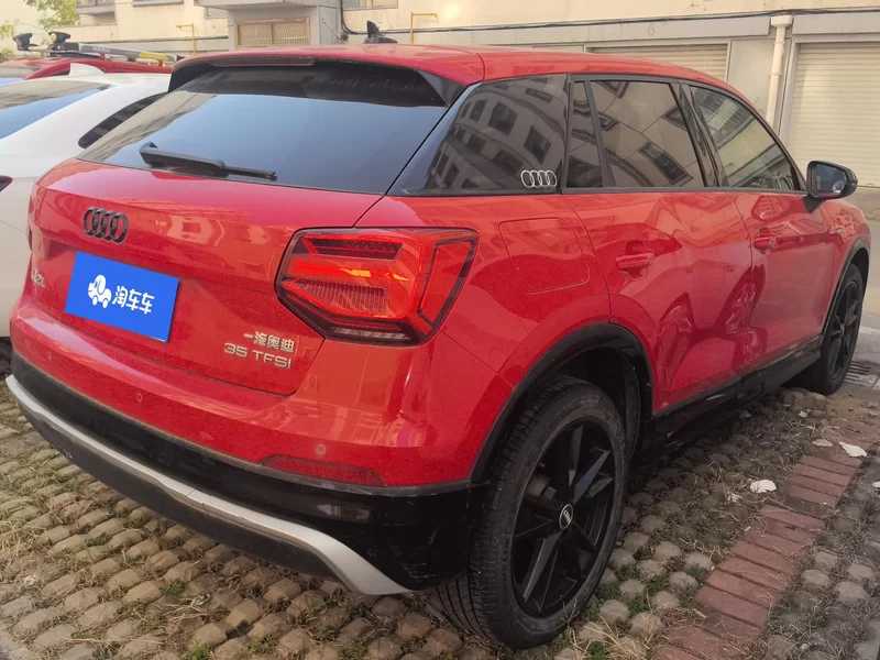 Audi Q2L 2019 car image #3