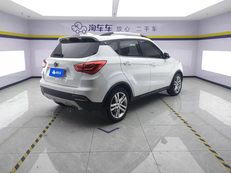 Changan CS35 2018 #3 Changan CS35 2018 car image #3