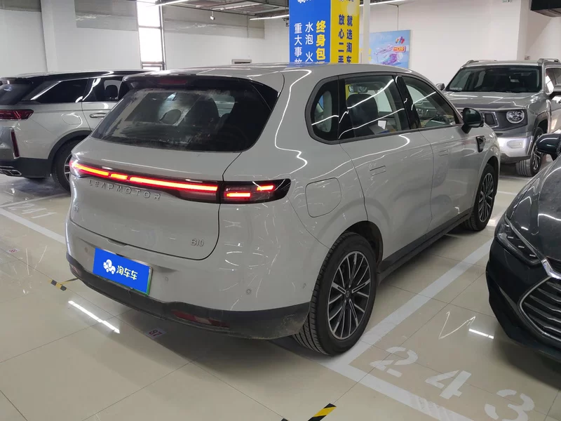 零跑汽车 零跑B10 2025 汽车图片 #3