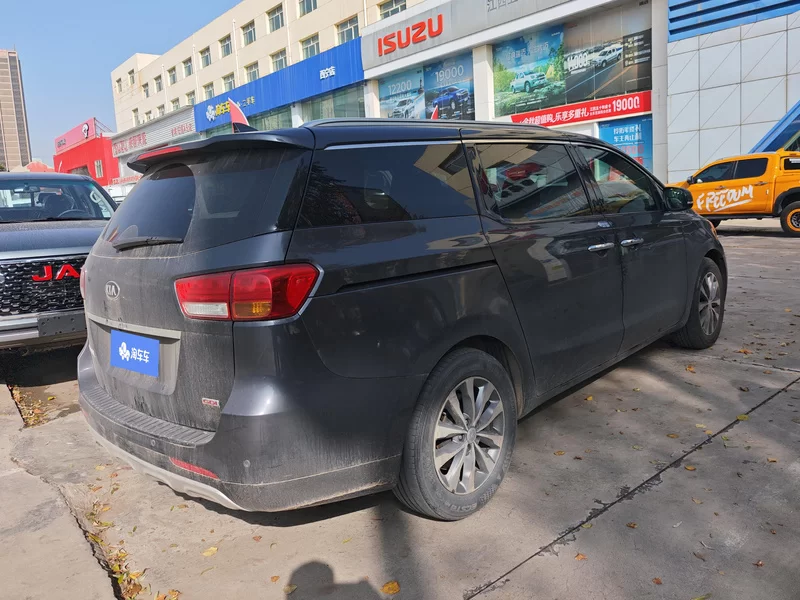 Kia Carnival (Imported) 2016 immagine di auto #3