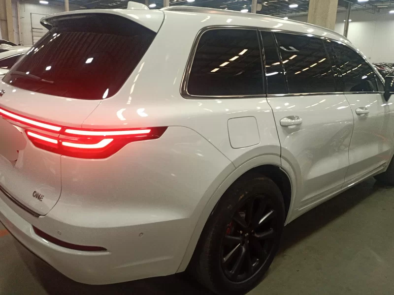 理想汽车 理想ONE 2021 汽车图片 #3