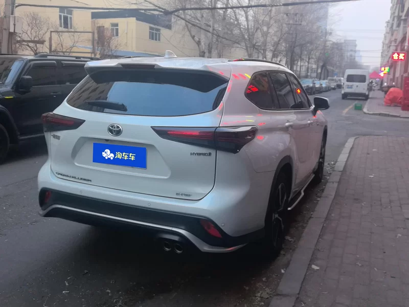 Toyota Crown Kluger 2023 car image #3