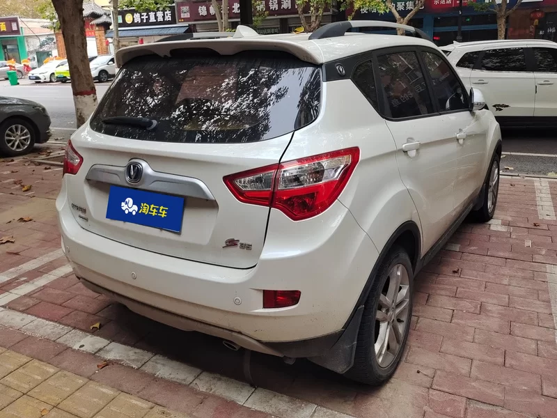 Changan CS35 2015 car image #3