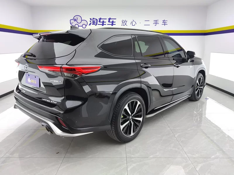 Toyota Crown Kluger 2023 car image #3