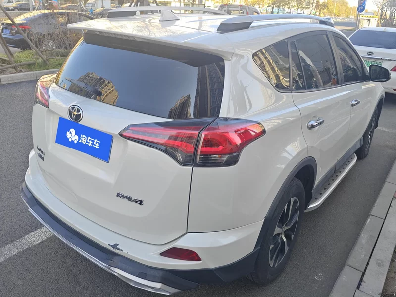 Toyota RAV4 2017 #3 Toyota RAV4 2017 car image #3
