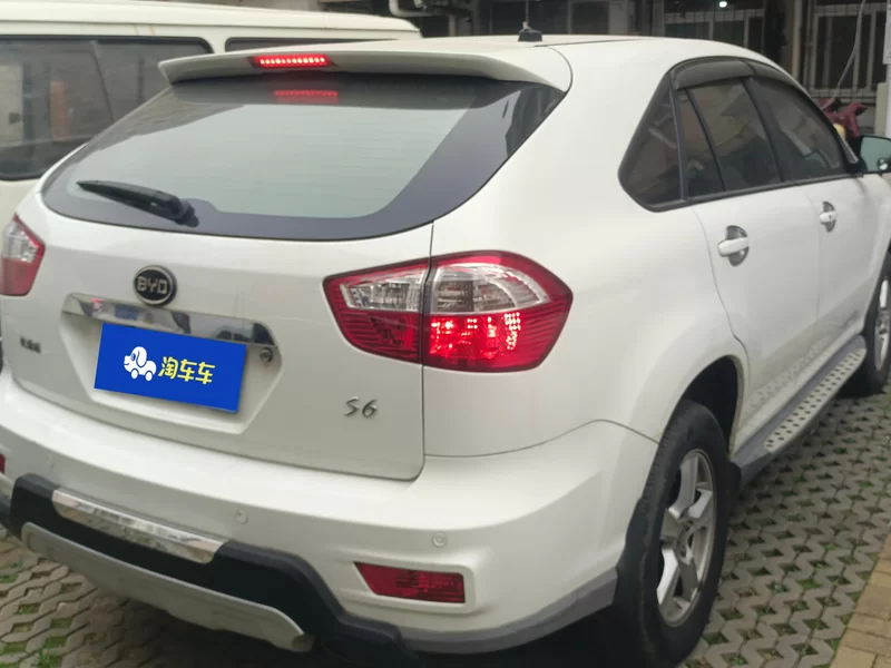 BYD S6 2013 imagen de coche #3