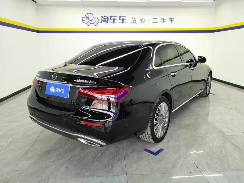 Mercedes-Benz E Class 2022 car image #3