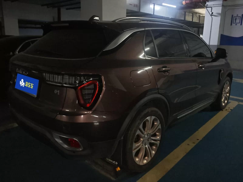 Lynk & Co 01 2018 car image #3