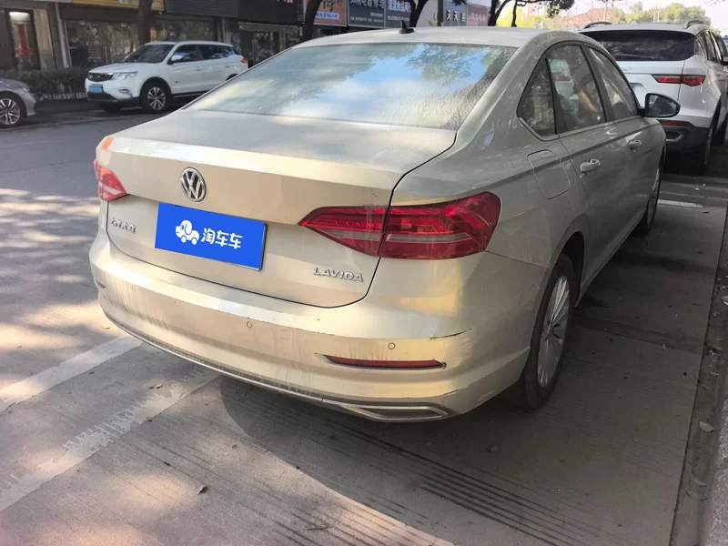 Volkswagen Lavida 2019 car image #3