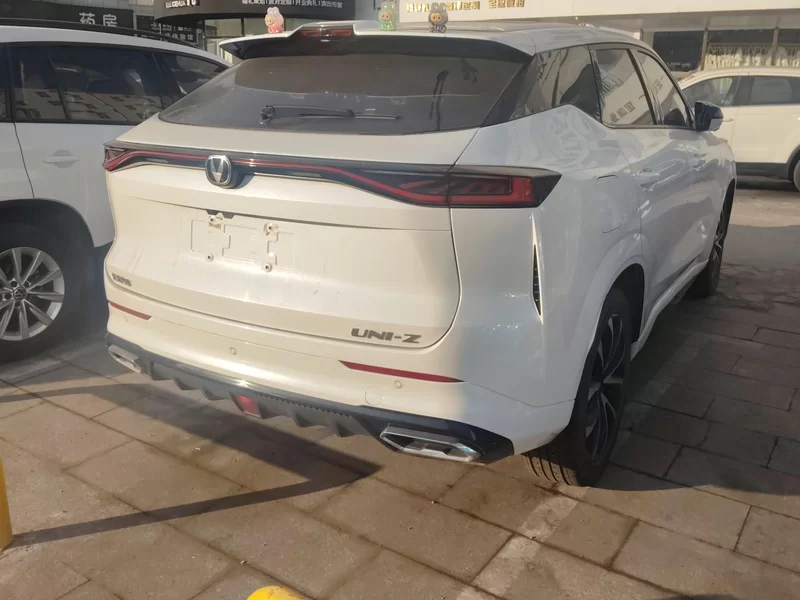 Changan UNI-Z PHEV 2024 car image #3