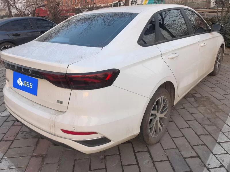 GEELY Emgrand 2025 car image #3