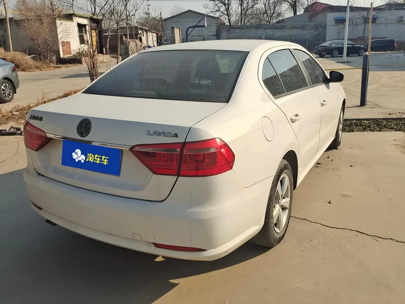 Volkswagen Lavida 2014 car image #3