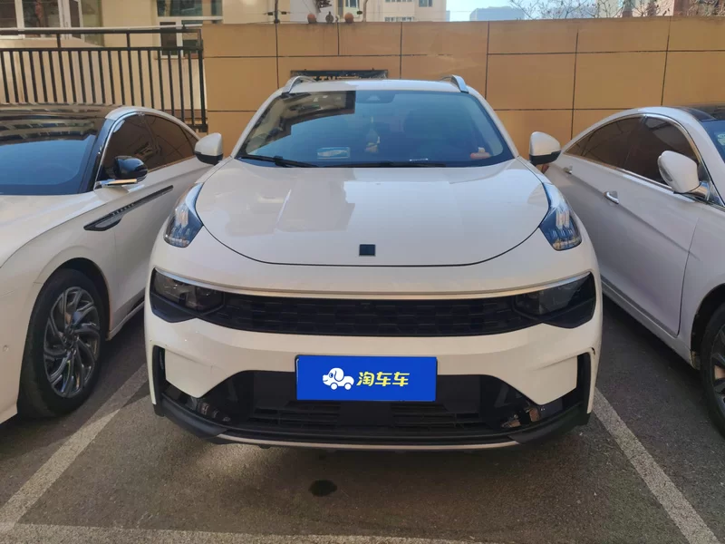Lynk & Co 01 2022 #3 Lynk & Co 01 2022 car image #3