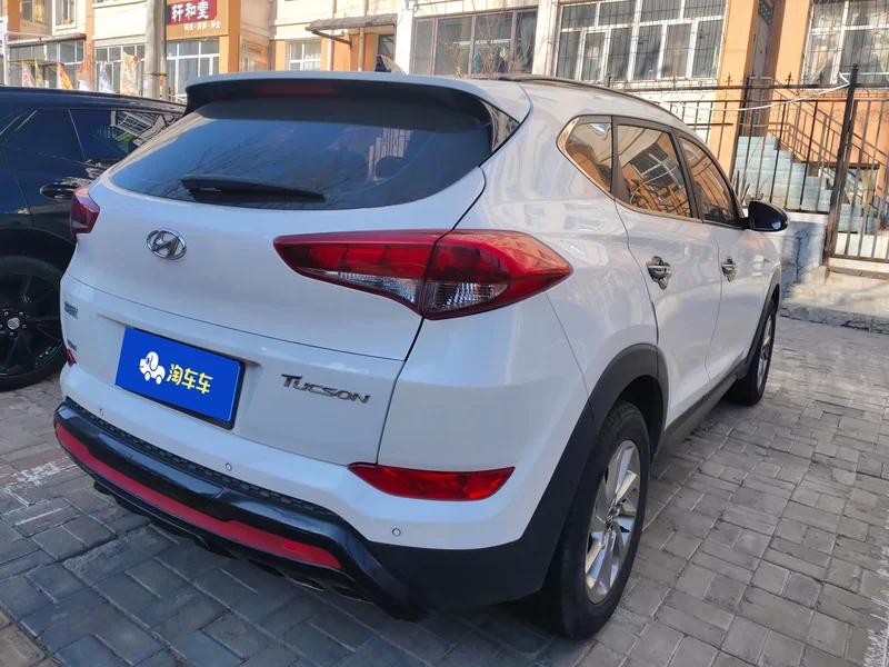 Hyundai Tucson 2017 car image #3