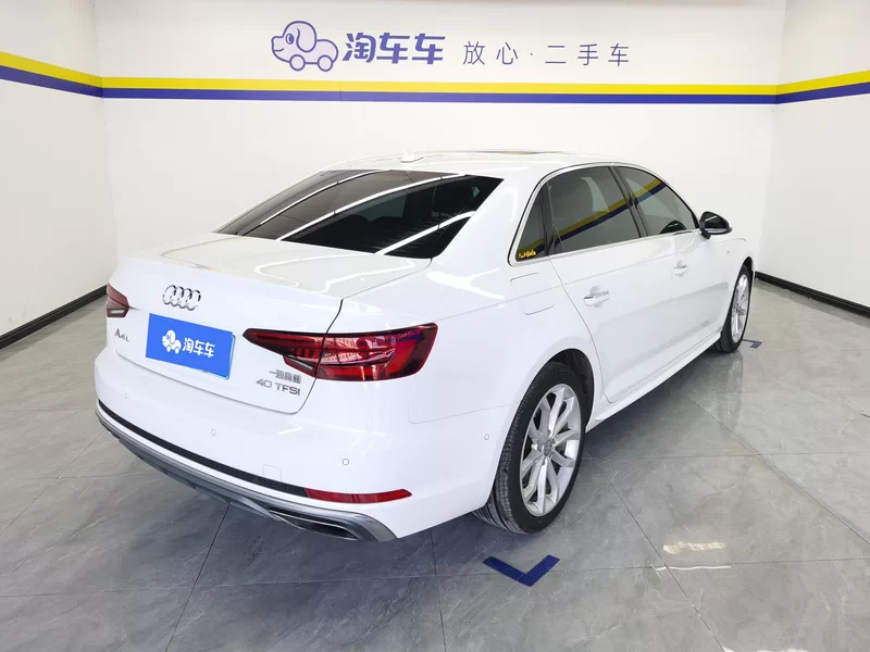 Audi A4L 2018 car image #3