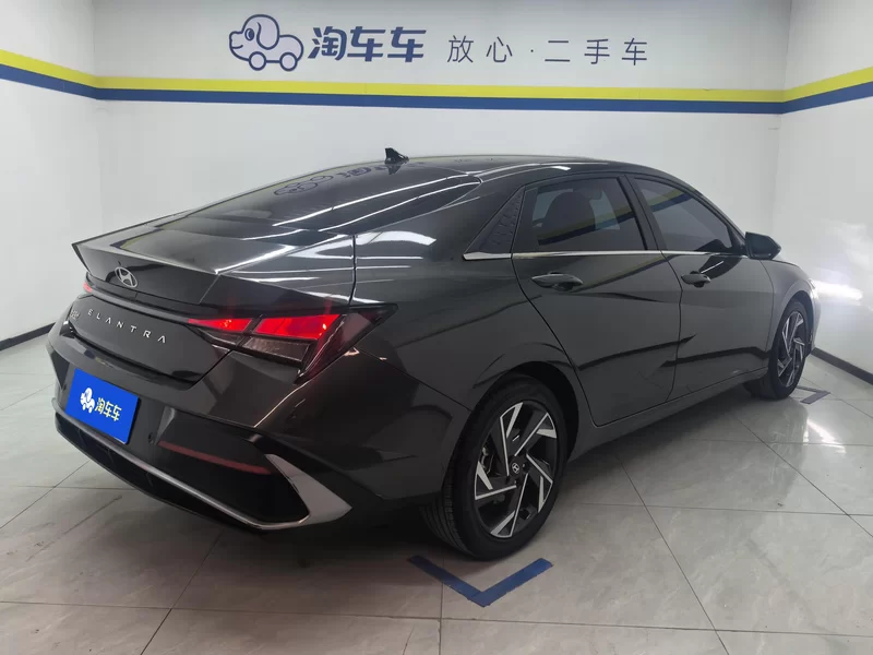 Hyundai Elantra 2024 car image #3