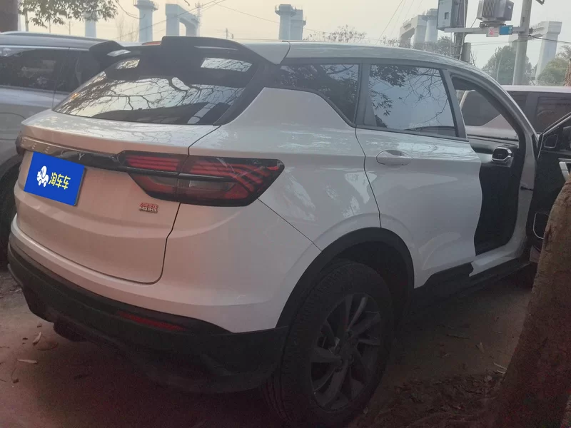 GEELY Coolray 2024 car image #3