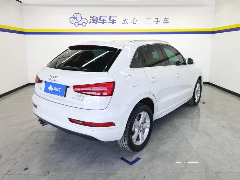 Audi Q3 2017 car image #3
