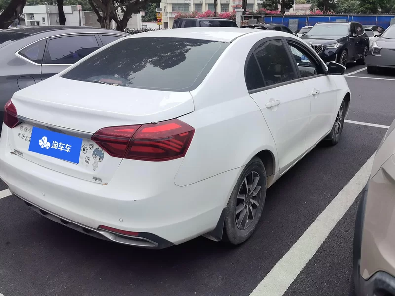 GEELY Emgrand 2019 #3 GEELY Emgrand 2019 car image #3