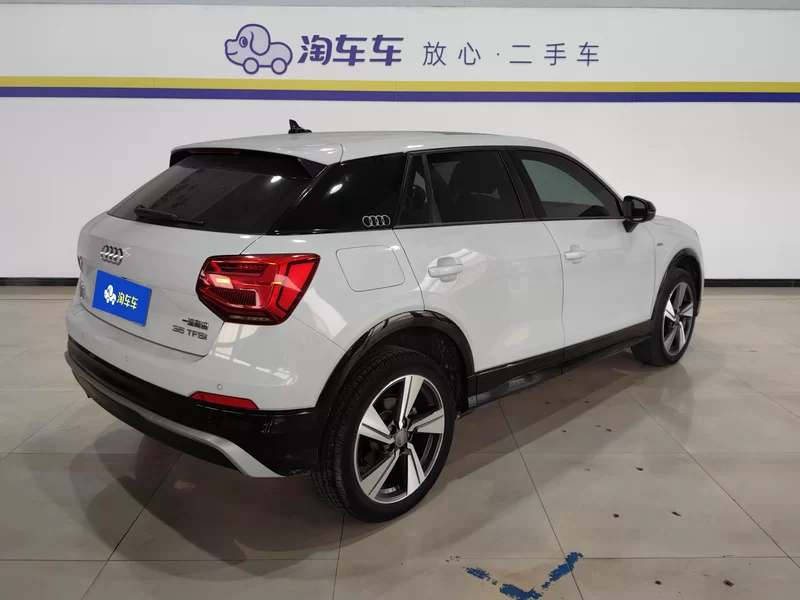 Audi Q2L 2020 car image #3