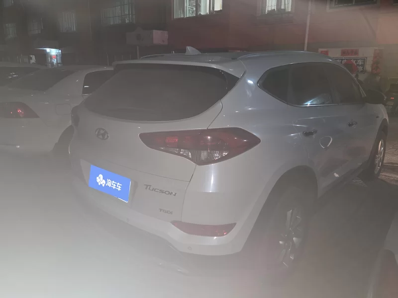 Hyundai Tucson 2017 car image #3