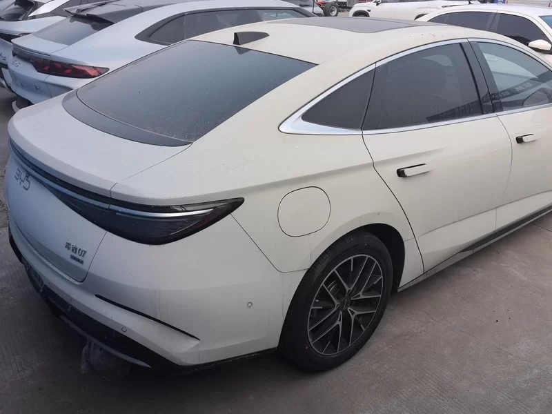 BYD Seal 07 DM-i 2025 imagem de carro #3