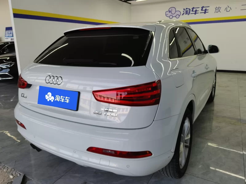 Audi Q3 2016 car image #3