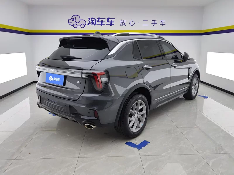 Lynk & Co 01 2023 #3 Lynk & Co 01 2023 car image #3